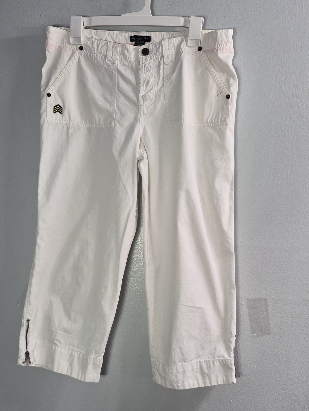 Abercrombie & Fitch White Cargo Capri Pants